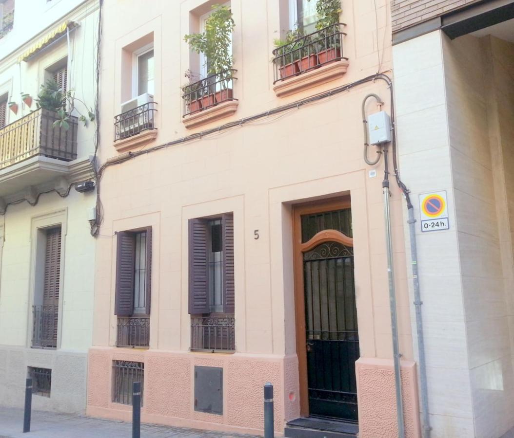 New! Apartment In Sarria Near Metro Barcelona Bagian luar foto