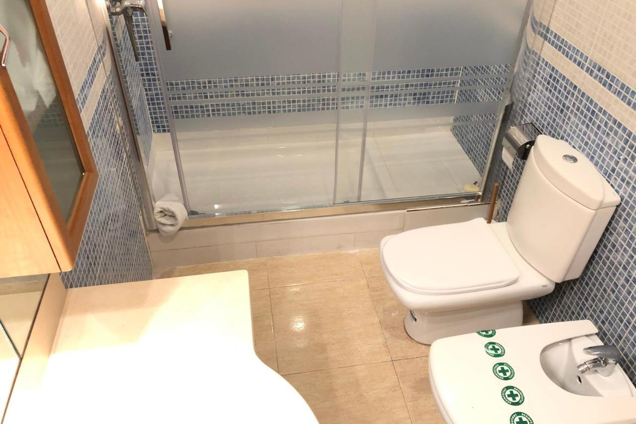 New! Apartment In Sarria Near Metro Barcelona Bagian luar foto