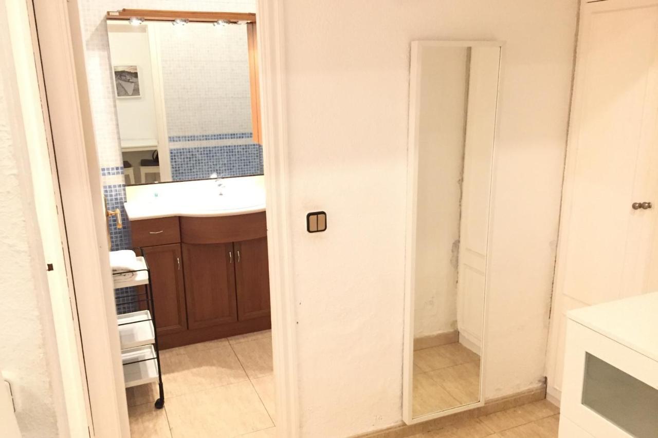 New! Apartment In Sarria Near Metro Barcelona Bagian luar foto