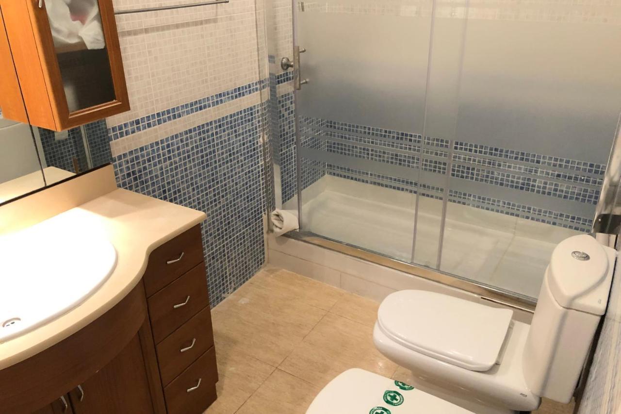New! Apartment In Sarria Near Metro Barcelona Bagian luar foto