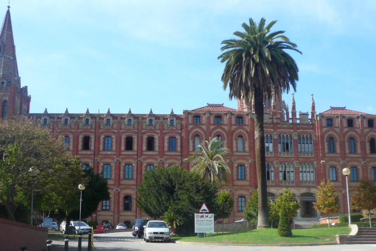 New! Apartment In Sarria Near Metro Barcelona Bagian luar foto