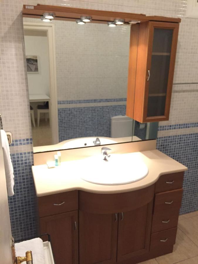 New! Apartment In Sarria Near Metro Barcelona Bagian luar foto