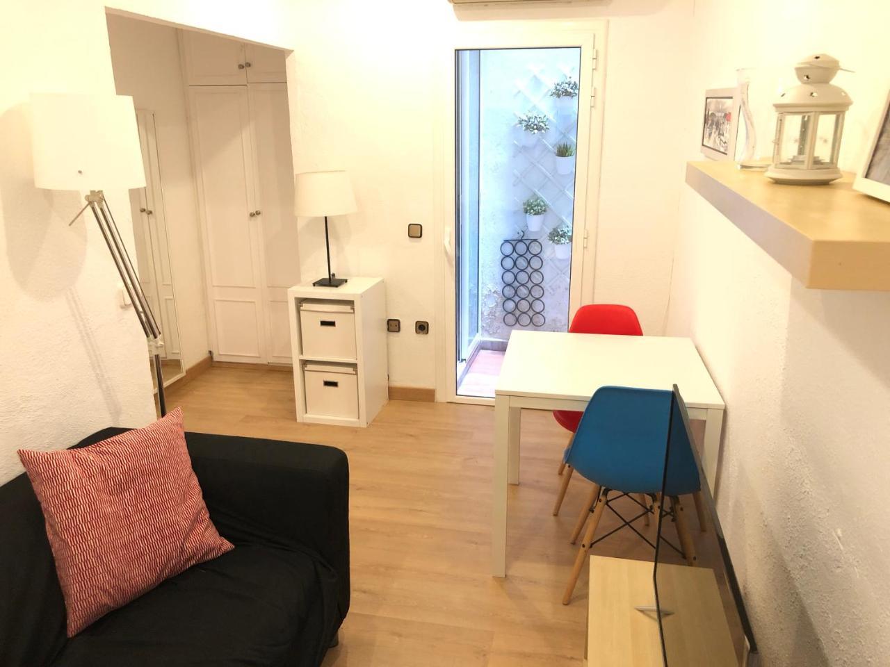 New! Apartment In Sarria Near Metro Barcelona Bagian luar foto